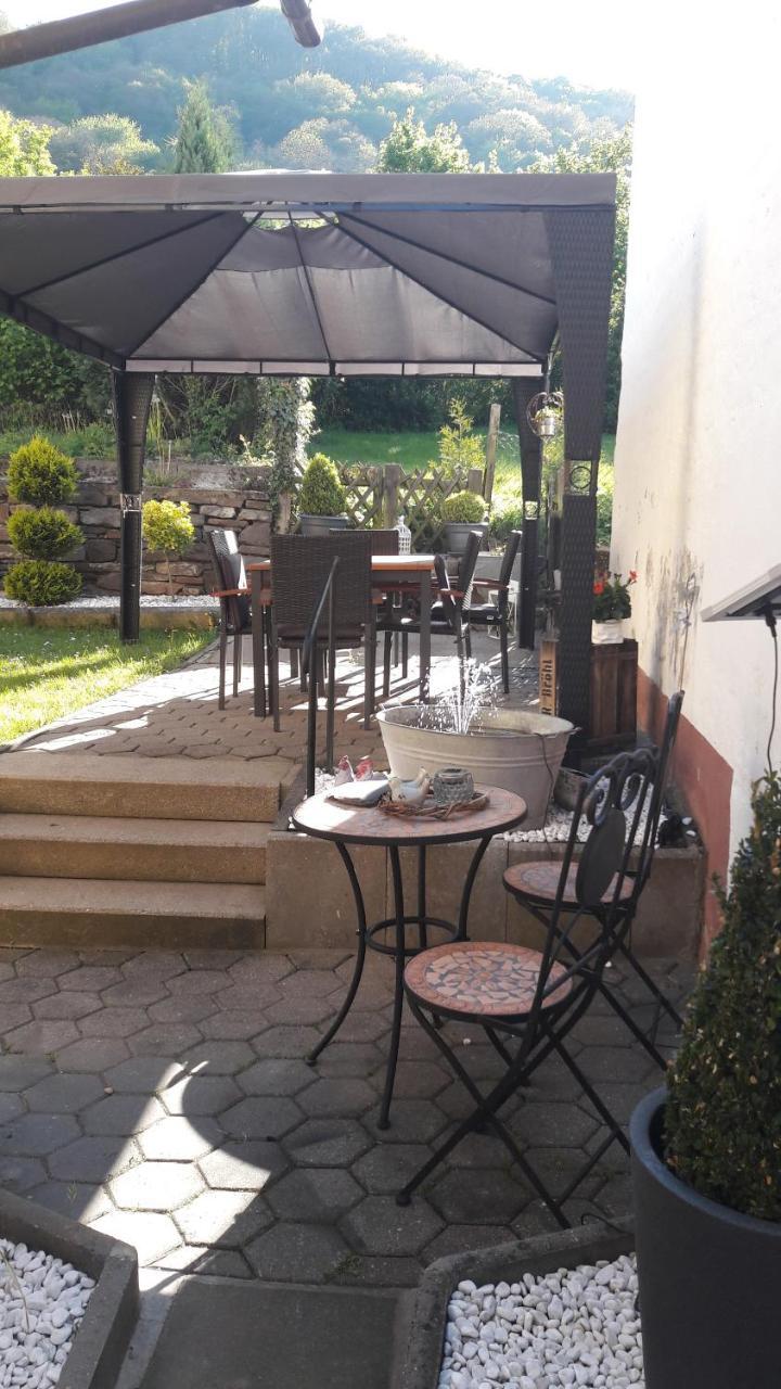 Gaestehaus Burgberg, Weinhaus Fries Kattenes エクステリア 写真