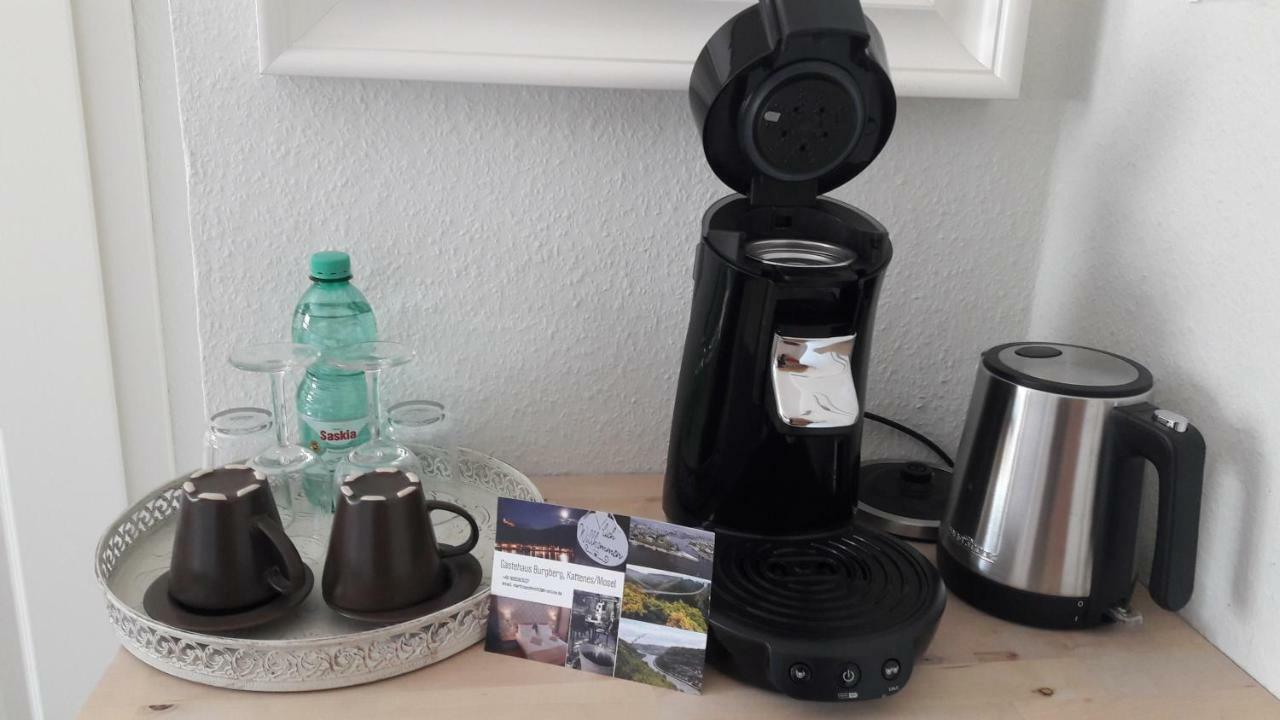 Gaestehaus Burgberg, Weinhaus Fries Kattenes エクステリア 写真