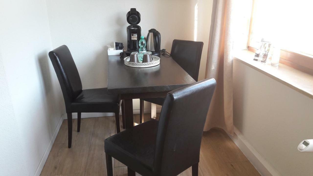 Gaestehaus Burgberg, Weinhaus Fries Kattenes エクステリア 写真